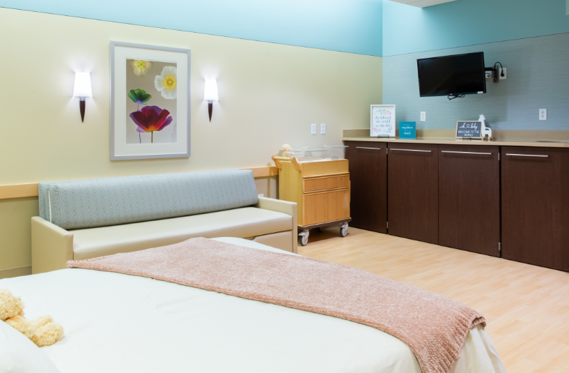 Photo of the Natural Birth Suite at Methodist Women's Hospital