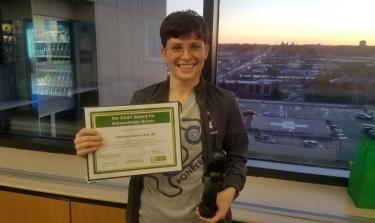 Image for post: Methodist Hospital Critical Care Nurse Amanda Harvey Honored With The DAISY Award